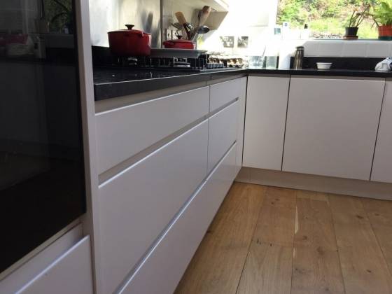 Annamoe (Elephants Breath,Farrow and Ball)